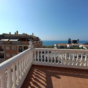https://apt-lovely-penthouse-in-front-of-the-beach-with-free-parking.1costadelsol.com